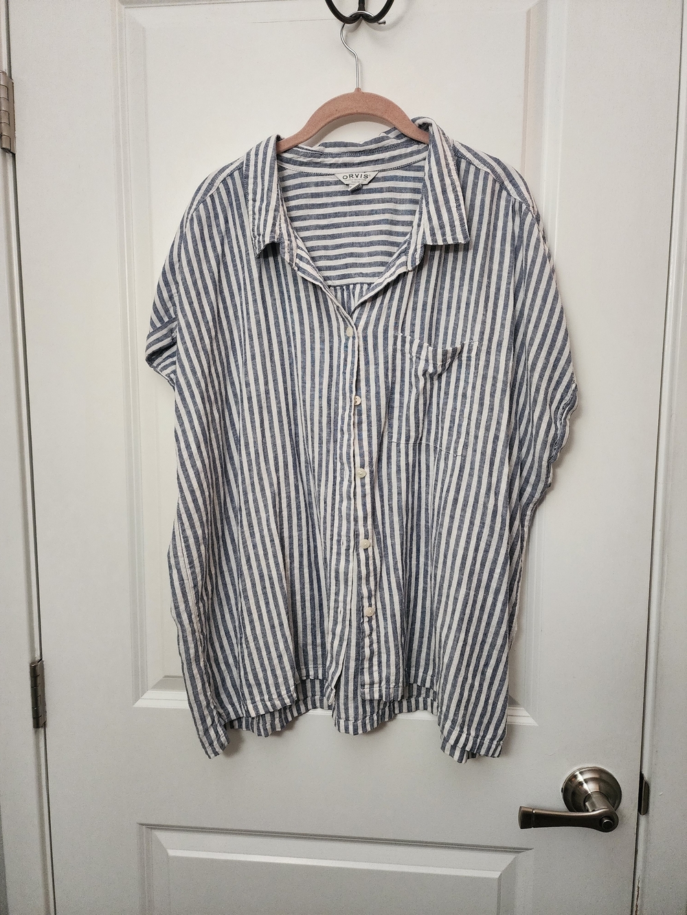 5/$30 Orvis Blue & White Striped Linen Button-Up Shirt